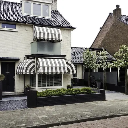 Bed & Breakfast Flair